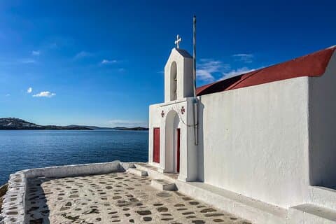 Mykonos destaca passeio privado com degustação de vinhos opcional