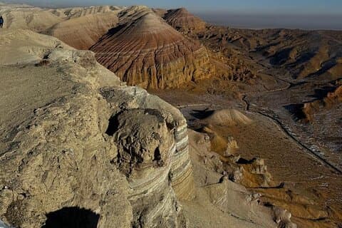 Altyn-Emel 2-Day Tour: Aktau, Katutau & the Singing Dune