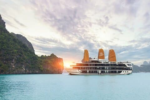 From Hanoi 3-Day: Ninh Binh-Halong-LanHa Bay Cruise with balcony