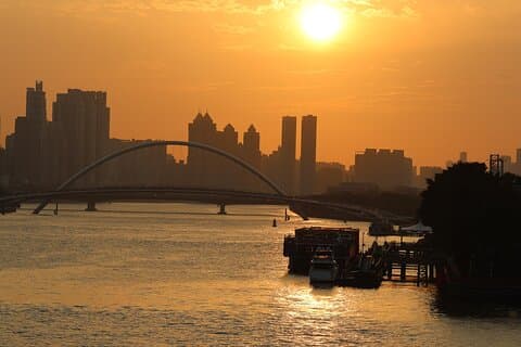 Guangzhou Private and Relaxing Tour of Landmarks and Nightlife