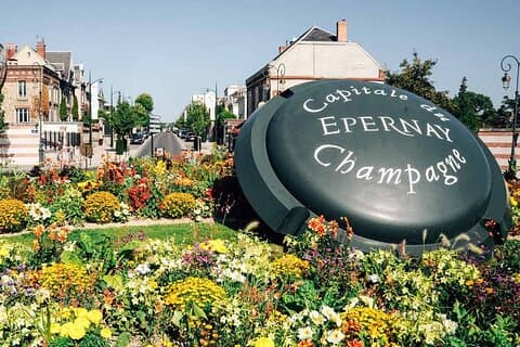 Excursão privada de vinho e champanhe de Paris