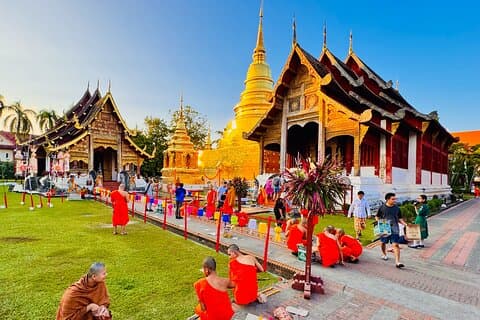 Chiangmai tempel och stadsvandring med ex munk Del 1