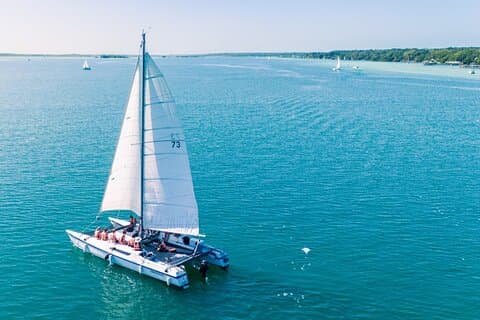 3-Hour Bacalar Sailing Catamaran Tour