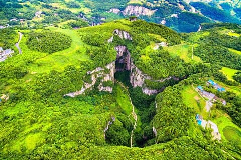 Visite privée d'une journée d'exploration de Chongqing Wulong avec le déjeuner