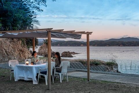 Ama Butlers Service and Shimas Seafood on a Private Beach