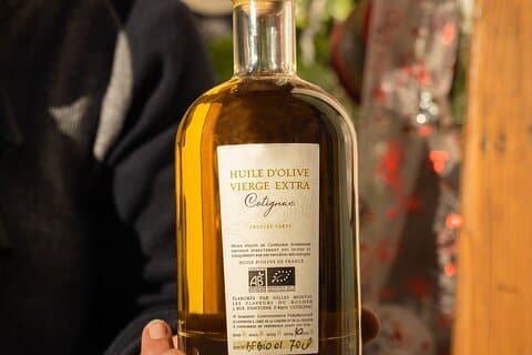 Extra Virgin Olive Oil tasting and fruit discovery