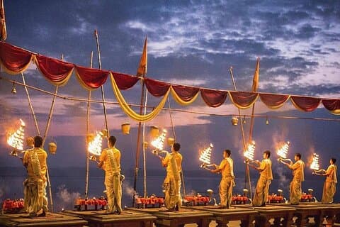Varanasi: Tour Varanasi de día completo con visita a Sarnath