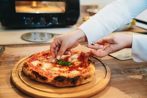 Florence Pizza & Tiramisù Cooking Class: Small Group Experience