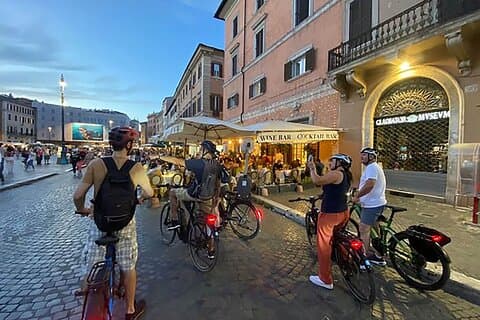 E-Bike durch Florenz in der Dämmerung + Ebook