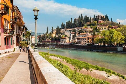 Verona Sirmione Lago de Garda Cruzeiro de barco de Milão + ebook