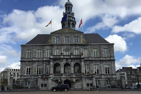 Visita a pie autoguiada de Maastricht y búsqueda del tesoro