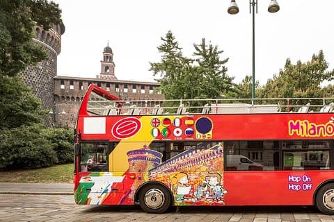 Hop-On Hop-Off Bustour in Mailand Panoramaikonen an Bord + Ebook