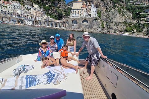 Private Amalfiküsten-Yachttour von Sorrent, Positano & Capri