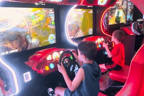 Reno: Arcade Play Card + Bonus credits + 100 redemption tickets
