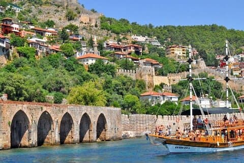 Alanya avslappende båttur med lunsj og gratis brus