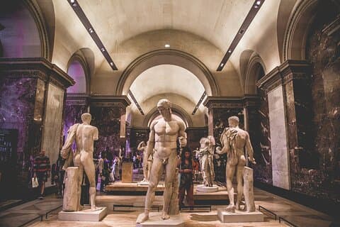 Pase de día completo por la ciudad de París : 50 museos, crucero ilimitado de subida/bajada