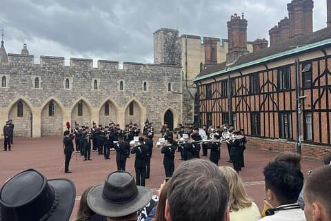 Windsor Castle och Eton College med chaufför och guide