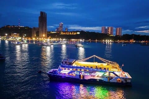 All Star Dinner Cruise com Show de Cabaret em Pattaya