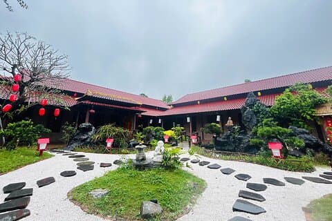 2D1N Temple Stay in Diem Phung Pagoda from Hue
