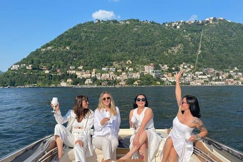 3 to 4h Private Lake Como Speedboat Tour with prosecco & Swimming