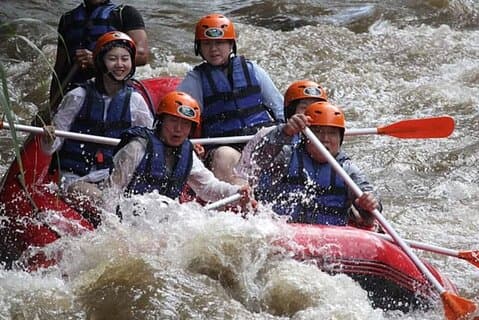 TAGESAUSFLUG Ubud Abenteuer Wildwasser Rafting ATV mit Mittagessen