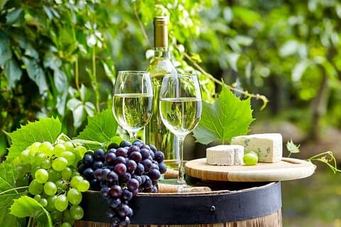 Visite privée de la côte amalfitaine avec déjeuner dans un établissement vinicole local