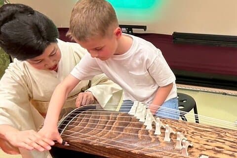 Privat Koto lektion med en professionel musiker i Nagoya