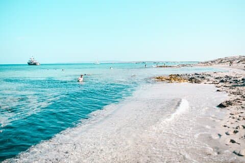 Ferry de ida e volta para Formentera de Playa d'en Bossa