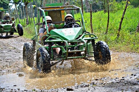 Tyrolienne, équitation et buggy à Punta Cana
