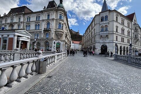 Transfer from Ljubljana to Trieste or vice versa