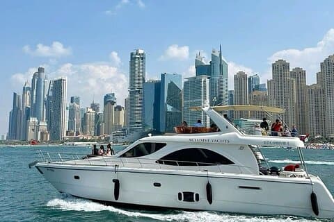 Luxury Private 2 hours Yacht Ride - The Ultimate Dubai Experience