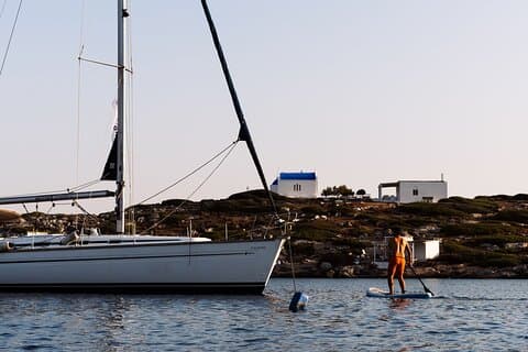 Sailing day to Dia island