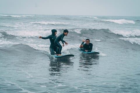 Surf Lessons in Lima with Professional Instructor