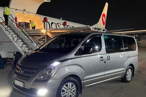 Privater Flughafentransfer bis 7 Personen