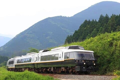 Kumamoto och Mount Aso Dagstur från Fukuoka Retur med Aso Tåg