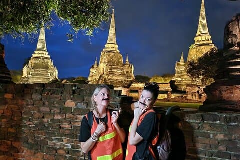 Excursão de bicicleta de meio dia a Ayutthaya por do sol
