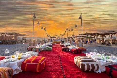 Marrakech: Dinner In Agafay Desert with Camel Ride and Fire show