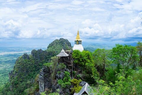 Hotéis em Chiang Mai: Lampang Wat Chaloem Phrakiat & Hot Springs