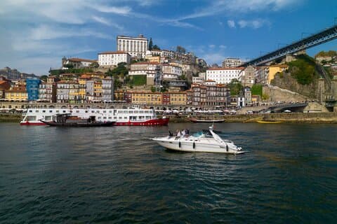 Croisière privée en yacht de luxe au coucher du soleil, de jour ou de nuit à Porto