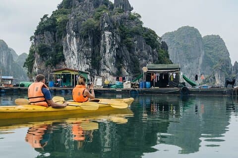 ハロン湾を見るベトナム旅程
