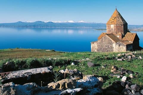 De Tbilisi Dilijan Lake Sevan e Yerevan Day Tour