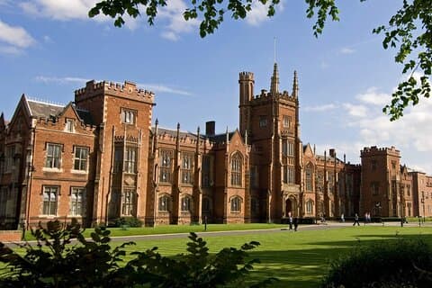 Hoteller i nærheden af Belfast-Queens Uni & Botanic Gdns Broder Bush kirkegård tur.