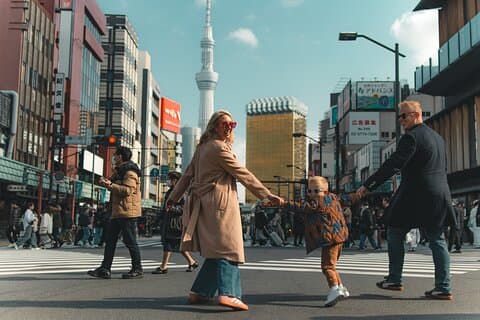 Street style photography service for visitors in Japan