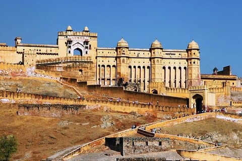 Private Day Tour of Jaipur with a Guide and private car