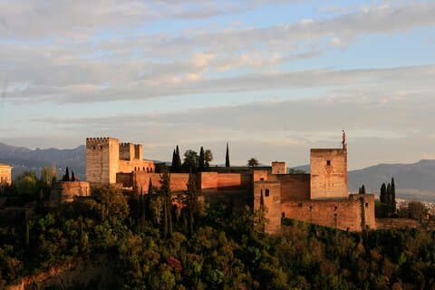 Private Tour Alhambra and Generalife of Granada without Tickets