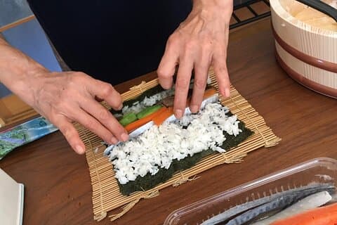 Rolled Sushi Making 30 minutes from Shibuya/Vegetarian Available