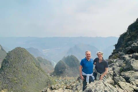 Trekking sur la falaise blanche Ma Pi Leng Pass Adventure