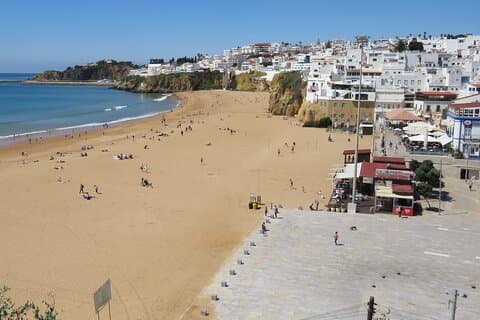 Auto-Guided Scavenger Caças em Albufeira