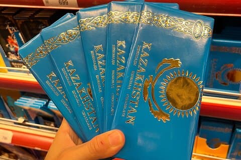 Almaty: City Highlights Walking Tour with Chocolate Shop
