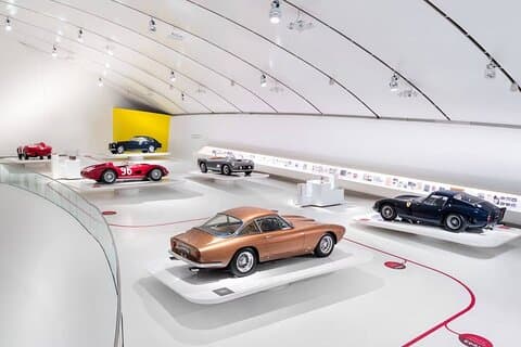 Ferrari e Lamborghini Grand Tour